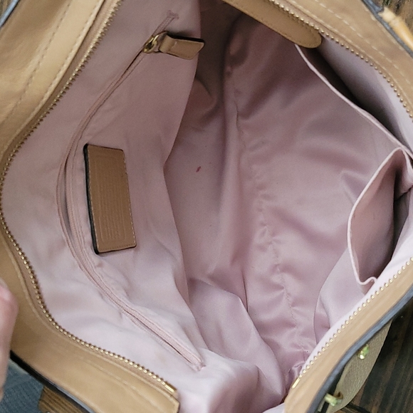 Coach leather purse. - Picture 9 of 11